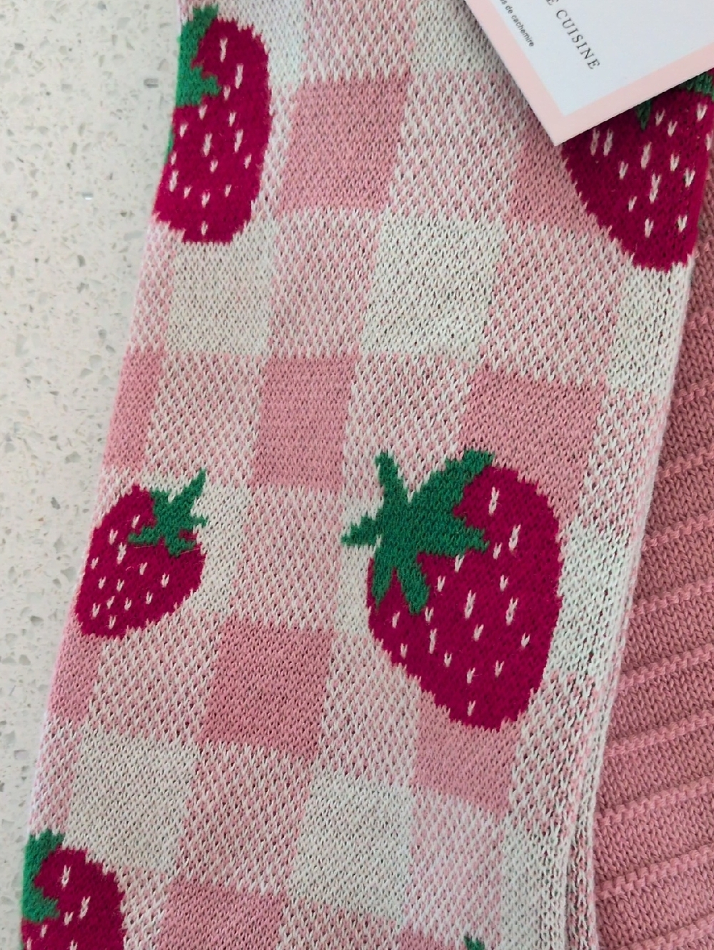 CUPCAKES And CASHMERE Pink Strawberry Kitchen Towels Very Nice Set Of 3; - Picture 4 of 6